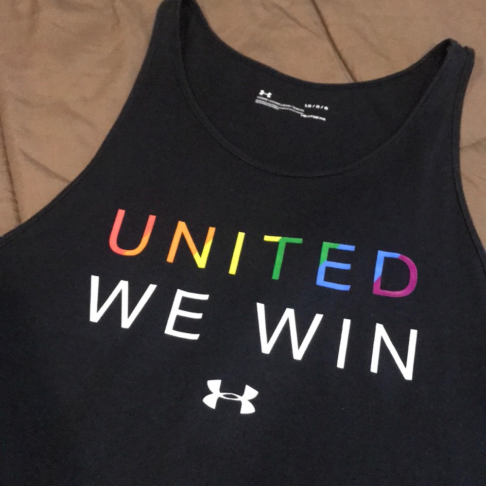 UA loose fit Workout top